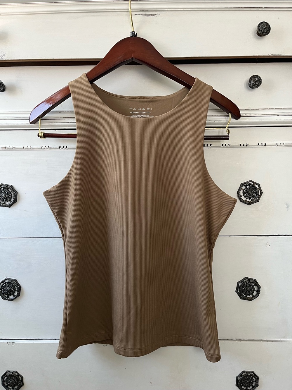 Tahari ribbed tank